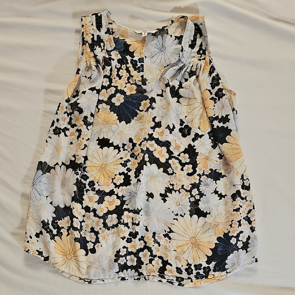 Floral Sleeveless Blouse - Navy, White, Yellow